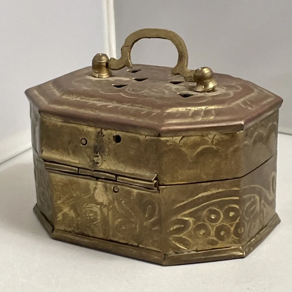VTG Brass Rustic Cricket Box Handle & Hinged Lid Octagon For Trinket Incense